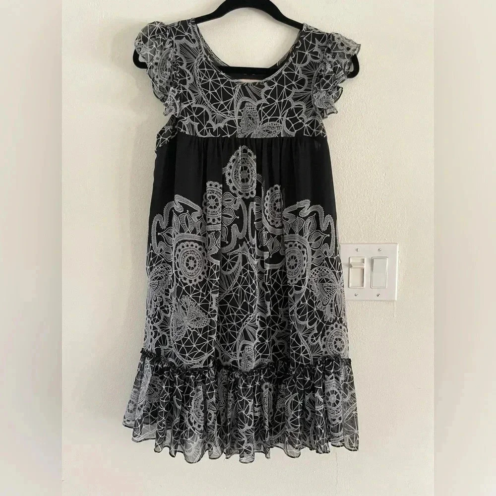 Susan. By Emma Cook Silk Black White Paisley Boho Butterfly Ruffle Hem Womens S